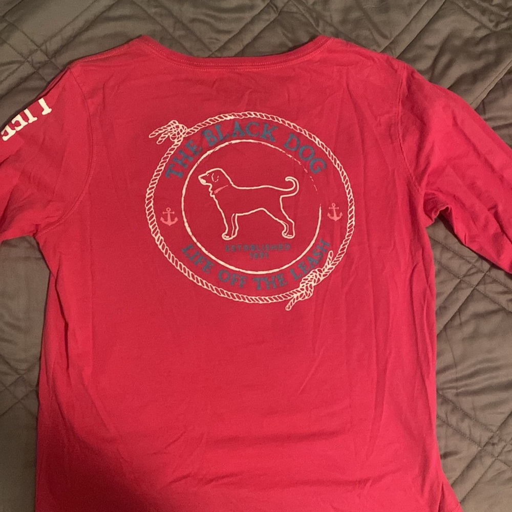 The black dog long sleeved tshirt size small s